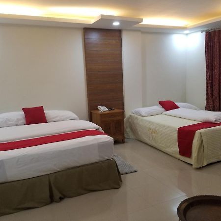 La Anclar Hotel Davao Bagian luar foto