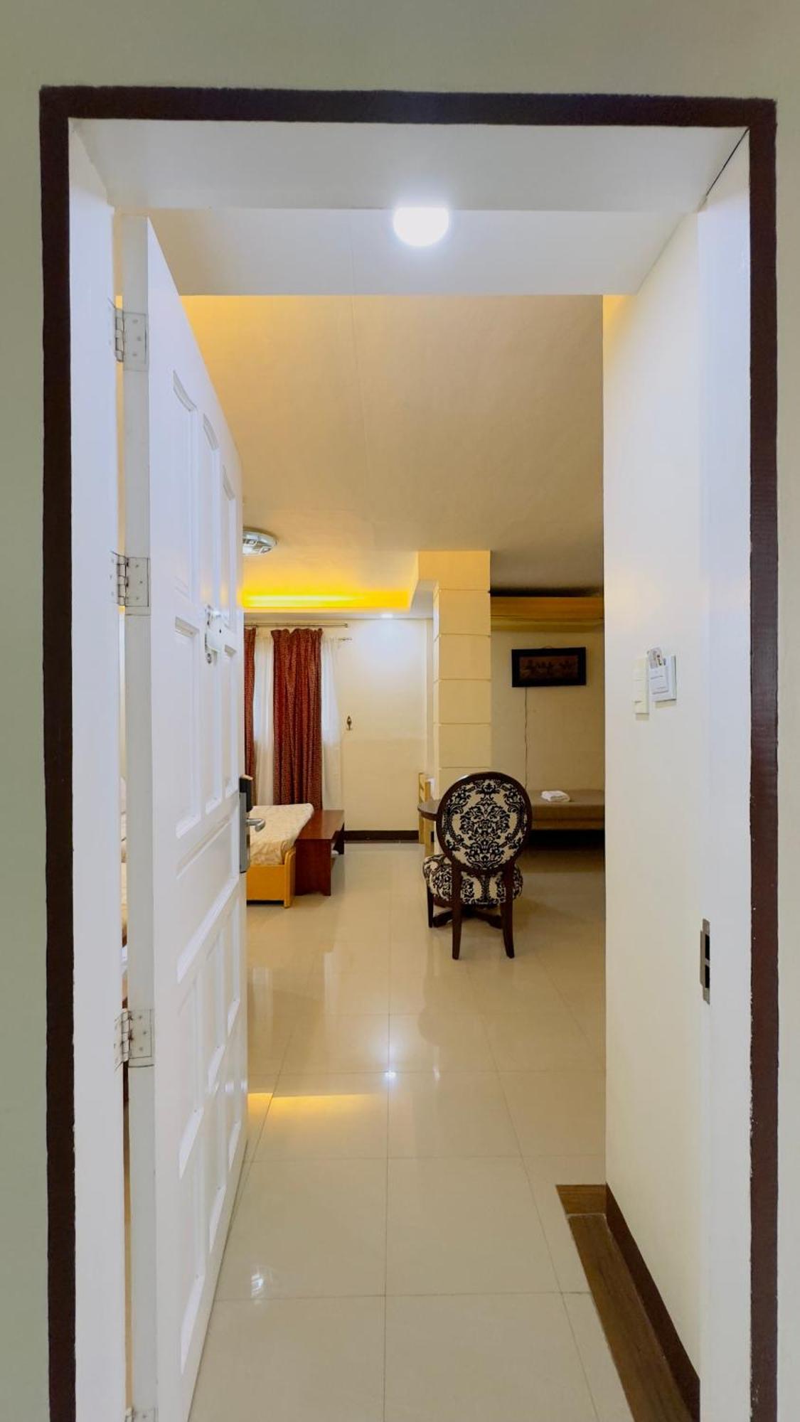 La Anclar Hotel Davao Bagian luar foto