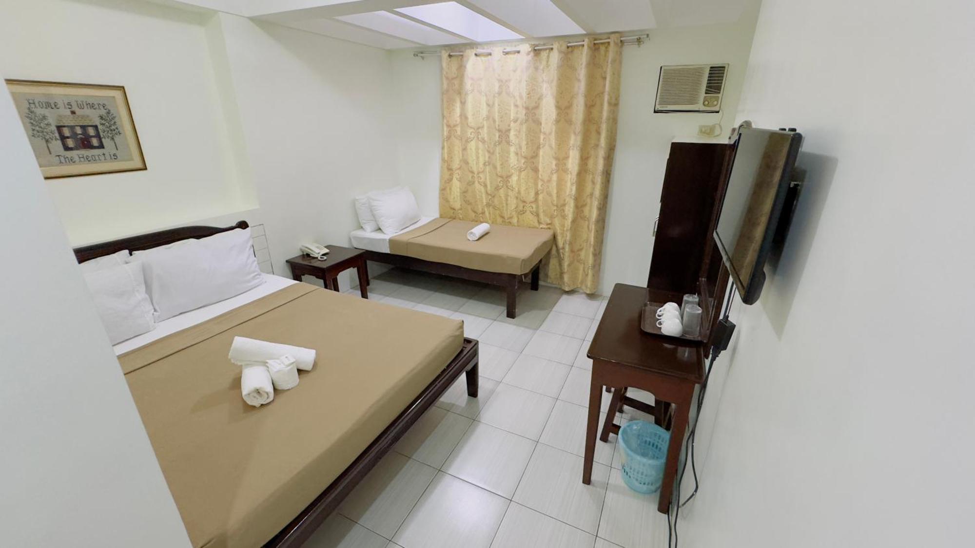 La Anclar Hotel Davao Bagian luar foto