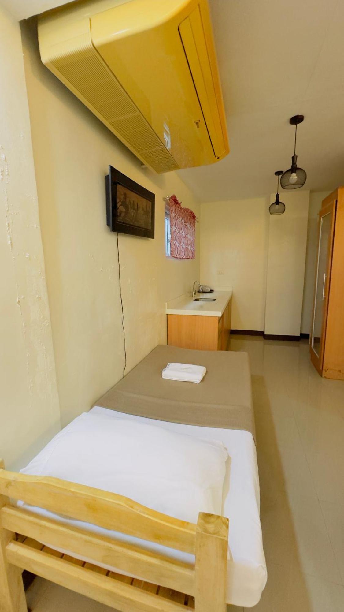 La Anclar Hotel Davao Bagian luar foto