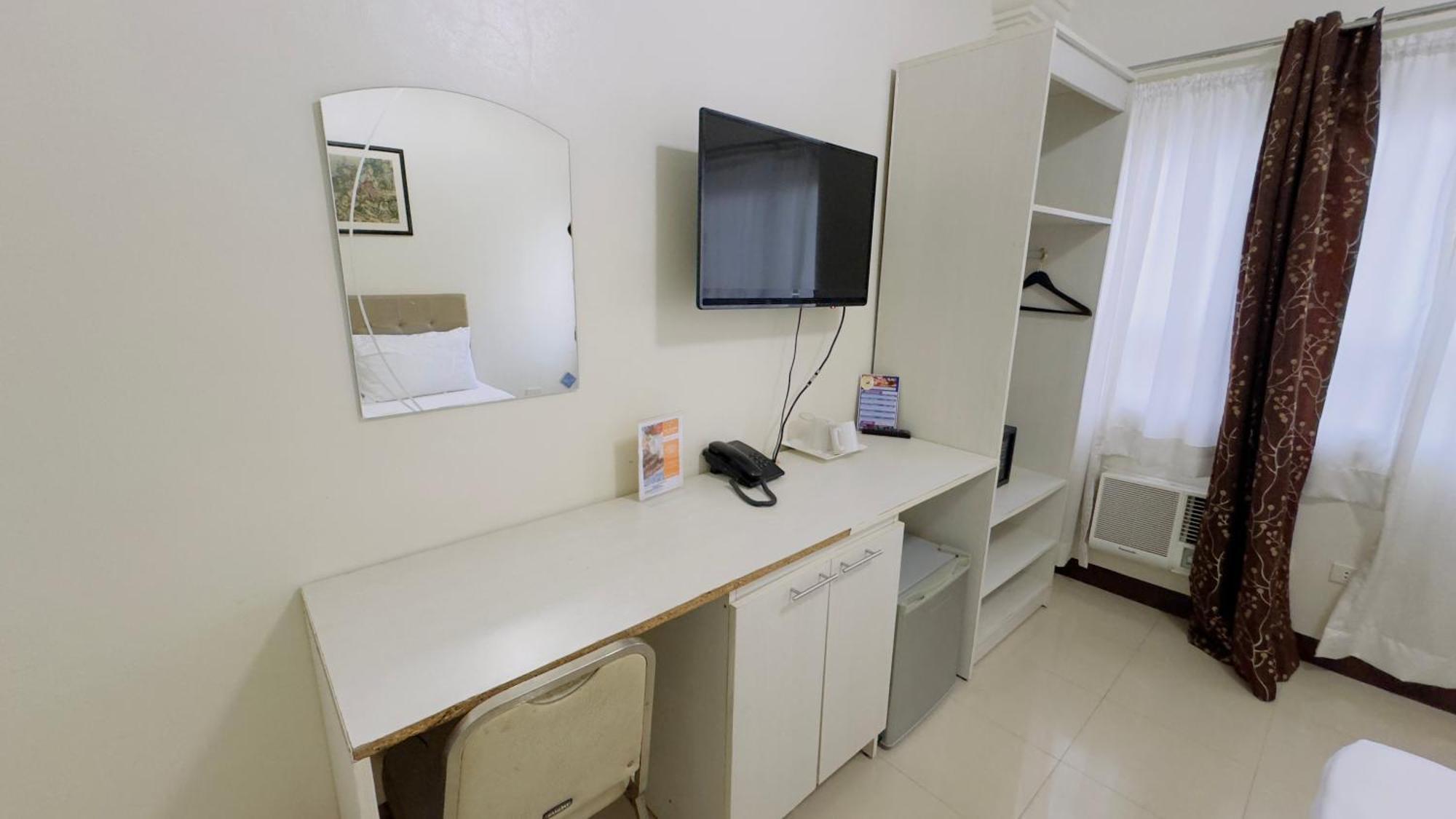La Anclar Hotel Davao Bagian luar foto