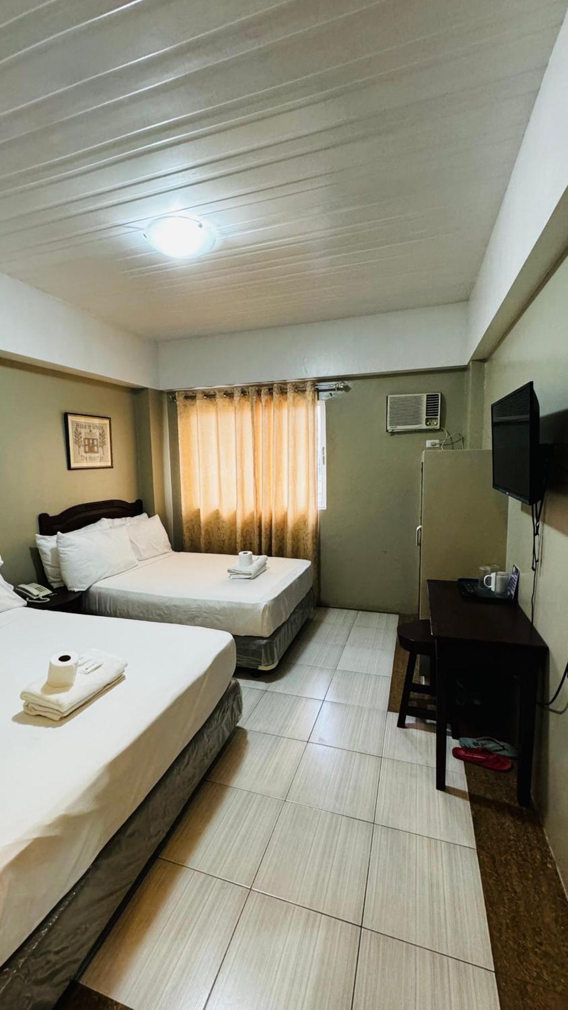 La Anclar Hotel Davao Bagian luar foto