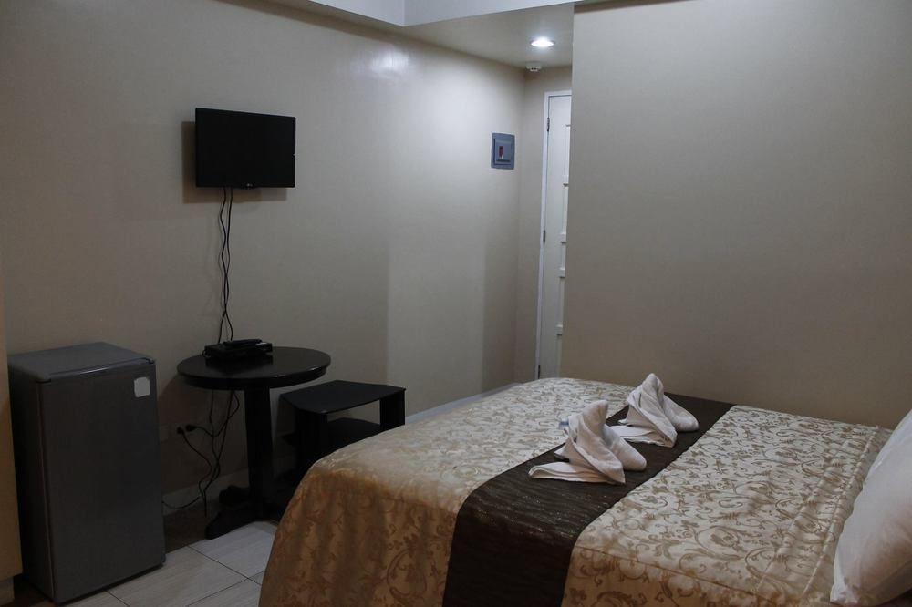 La Anclar Hotel Davao Bagian luar foto