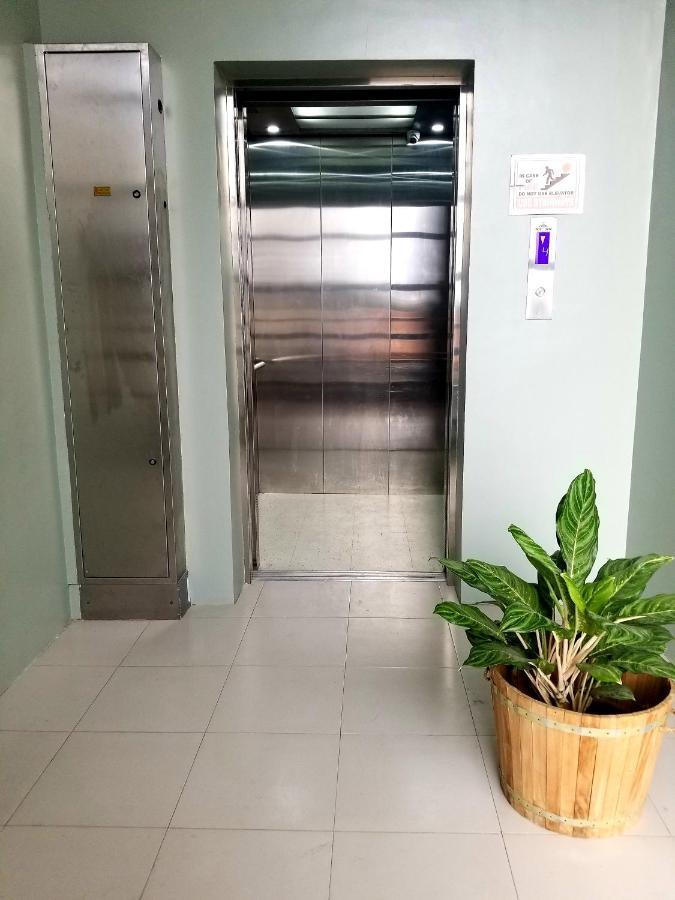 La Anclar Hotel Davao Bagian luar foto